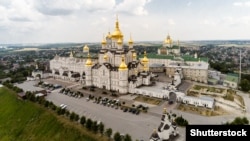 Почаївська лавра – православний чоловічий монастир у місті Почаєві Кременецького району Тернопільської області (сучасний вигляд)