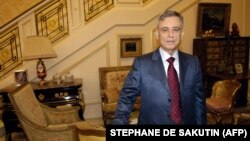 Abdul Halim Khaddam a făcut parte din guvernul Siriei, mai întâi ca ministru de externe și apoi ca vicepreședinte.