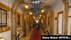 Экспозиционный зал с личными делами заключенных, отбывавших срок в Карлаге. Поселок Долинка, Карагандинская область, 19 мая 2013 года.