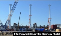 Owadandepedäki tebigy gazdan benzin öndürýän desganyň gurluşygy