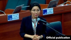 Элвира Сурабалдиева.