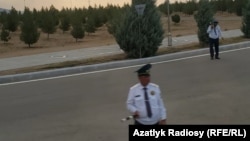 “Awaza” milli syýahatçylyk zolagyndaky polisiýa işgärleri (Arhiw suraty)