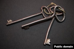 Ключ №3 - ключ від камери Василя Стуса у таборі ВС-389/36-1 біля села Кучино, Пермський край на Середньому Уралі, РРФСР