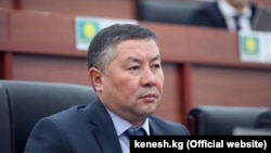 Канатбек Исаев.