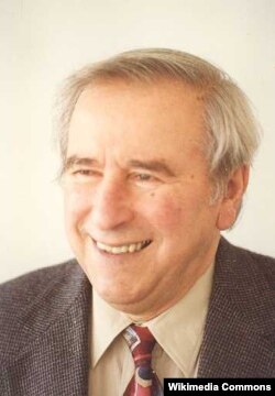 Януш Бардах