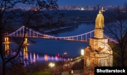 Пам’ятник правителю періоду України-Русі, князю Київському Володимиру (979–1015). Київ