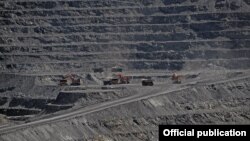 Кумтөр алтын кени