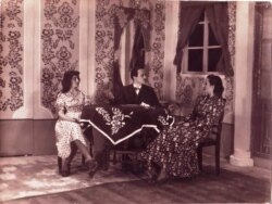 Сцена од претставата „Кир Јања“