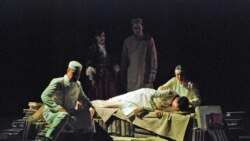 Сцена из оперы «Абай» в КГАТОБ имени Абая. Алматы, 5 июня 2014 года.