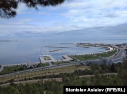 Баку, вид набережної