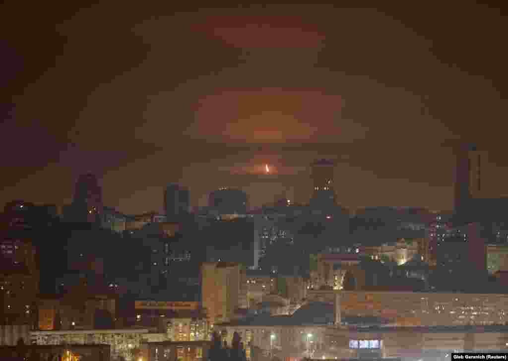 Вибух у Києві під час масованої російської атаки