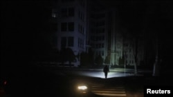 За даними компанії, для населення графіки обсягом від 0,5 до 2,5 черг діятимуть з 00:00 до 23:59