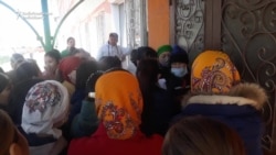 No Physical Distancing At Crowded Kazakh Food Depot