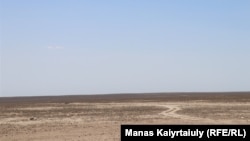 Безжизненная степь, Каракиянский район. Местные власти, изучив температурные показатели, отказались вводить в регионе режим чрезвычайной ситуации