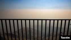 منظرهٔ تهران زیر دود و آلودگی، چهارم آذرماه ۱۴۰۴