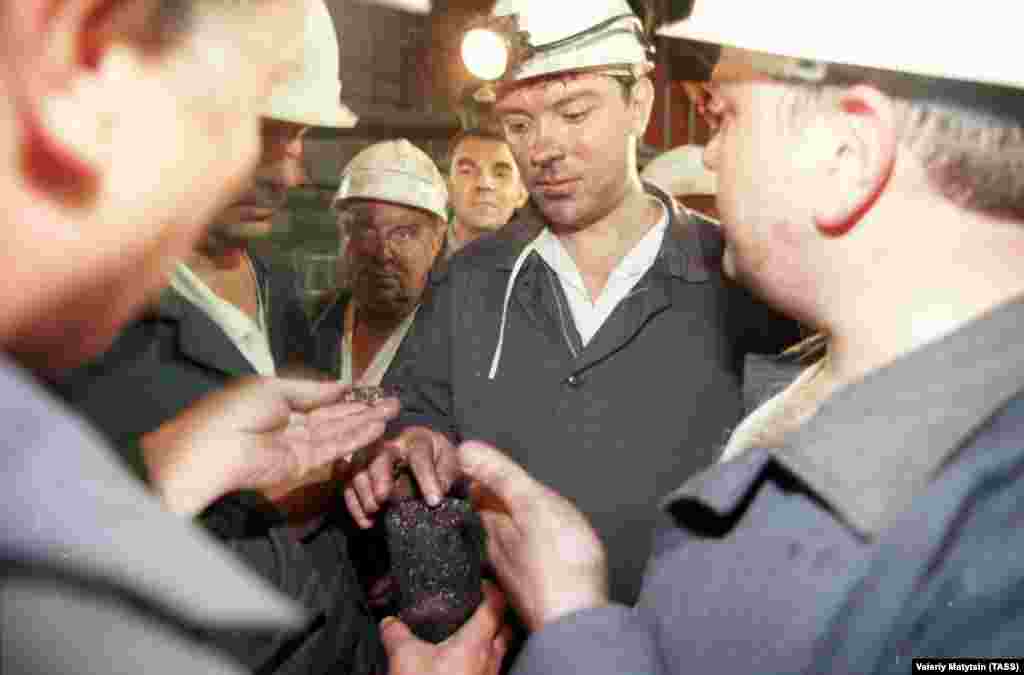 Nemtsov, as deputy prime minister, vists the Oktyabrskaya-Yuzhnaya coal mine in 1998.
