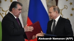 Эмомали Рахмон менен Владимир Путин. Москва, 17-апрель, 2019-жыл. 