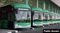 Бишкекке келген электробустар.