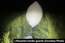 Litva sərhədçilərinin ələ keçirdikləri bu kimi hava şarlarından Belarusdan mal qaçaqmalçılığı üçün istifadə olunur.