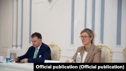 БУУнун Өнүктүрүү программасынын Кыргызстандагы туруктуу өкүлү Луиз Чемберлен