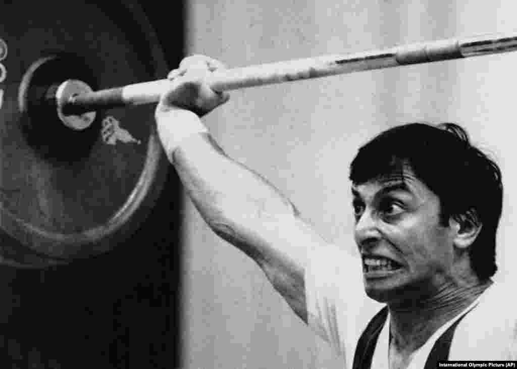 Францускиот кревач на тегови Николас Ласорс за време на натпреварот. &nbsp;