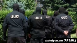 Силовики в Эчмиадзине