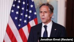 Secretarul de stat Antony Blinken face un nou efort diplomatic pentru a opri escaladarea tensiunilor de la granița Ucrainei.