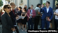 Десетки съдии се събраха на символичен протест пред ВСС на 16 септември 2020 г. Последва преработване на Единната информационна система на съдилищата, срещу която те протестираха. Година по-късно проблемите остават.