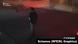 А також – охороною з автоматами