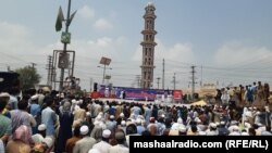 د باړې بازار جلسې ته سلګونه خلک ورغلي ول - د جولای ۱۱مې انځور.