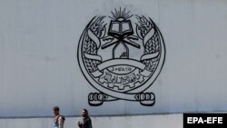 نشان حکومت طالبان در یکی از دیوارهای کابل