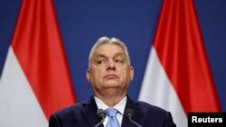 Раніше Білоруська служба Радіо Свобода повідомляла, що Угорщина і Словаччина відмовилися підписати проєкт заяви від імені 27 країн ЄС, зрештою представники Словаччини погодилися (на фото – прем’єр-міністр Угорщини Віктор Орбан)