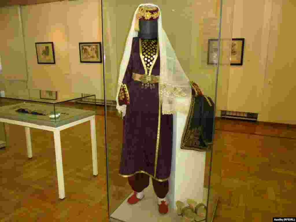 Кырымтатар милли киеме.