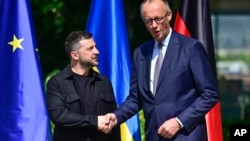 Президент Украины Владимир Зеленский и канцлер Германии Фридрих Мерц