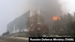 До обіду 6 січня була інформація, що силовики відбили будівлю державної адміністрації, проте вона не підтвердилася.