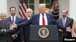 دونالد ترمپ رئیس جمهور امریکا حین سخنرانی در قصر سفید. March 13, 2020