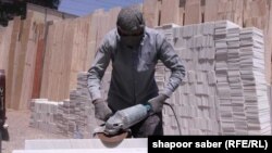 یک کارخانه سنگ‌بری مرمر در هرات