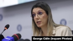 Ministrul Mediului, Diana Buzoianu a anunțat noi măsuri legate de gestionarea urșilor care intră în localități. 