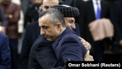 محمد اشرف غنی نامزد انتخابات ریاست جمهوری (چپ) و امرالله صالح معاون اولش. 