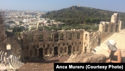 Anca a călătorit în țări precum Italia, Portugalia, Spania și Brazilia.