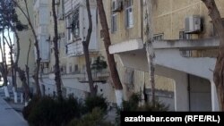 Aşgabat, fewral, 2022 (illýustrasiýa suraty)