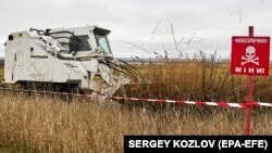 За словами Євгена Єніна, від завтра сотні спеціалістів і десятки одиниць спецтехніки будуть обстежувати територію області