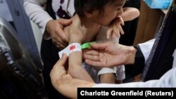 په افغانستان کې د پخوا پرتله روغتیايي امکاناتو ته د امریکا د مرستو په بندیدو سره لاسرسی محدود شوی دی 