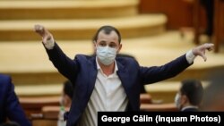 Liderul grupului PSD, Alfred Simonis, (foto generică) a avut un schimb dur de replici cu un deputat AUR, după ce inițiativa legată de suveranitate a fost respinsă la vot. Conflictul amintește de atmosfera anilor '30, consideră analiștii. 