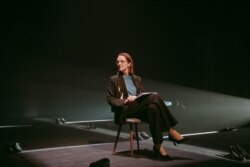 Ирина Савицкова в роли Ирины Щербаковой спектакле "Мемория"