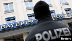 Hotelul Bayerischer Hof, locul de desfășurare a Conferinței anuale de securitate de la München 