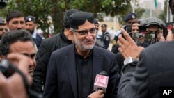 سردار اختر مېنګل په اسلام اباد کې له خبریالانو سره خبرې کوي - د ۲۰۲۴ز کال د فبرورۍ ۲۹مې انځور