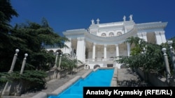 Санаторій «Батьківщина» («Родина») в Гаспрі, який до анексії називався «Україна»