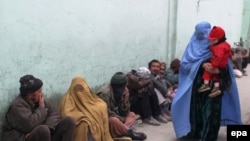 ارشیف، یو شمېر افغان بې‌وزله کسان