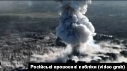 Горад Ваўчанск Харкаўскай вобласьці пад авіяцыйным ударам расейскіх войскаў у верасьні 2024 году. Ілюстрацыйнае фота